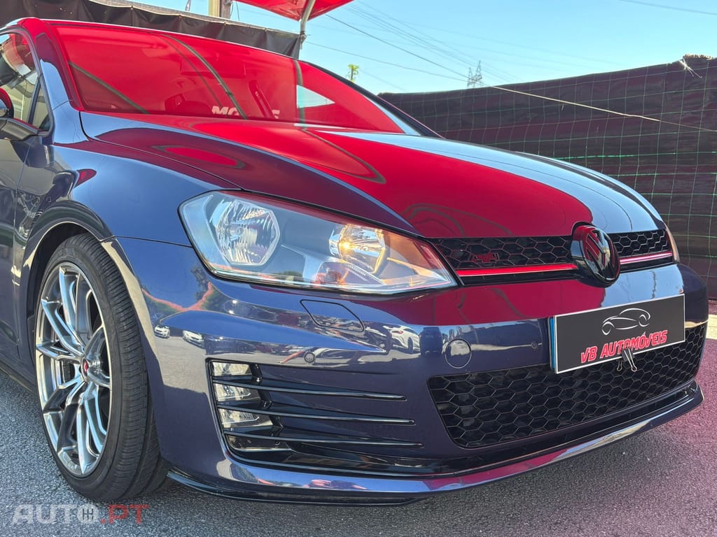 Volkswagen Golf 1.6 TDi BlueMotion Confortline