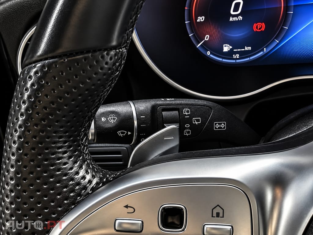 Mercedes-Benz GLC 300 de 4Matic 9G-TRONIC AMG Line — fotografia 24