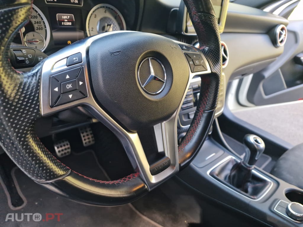 Mercedes-Benz A 180 d AMG Line