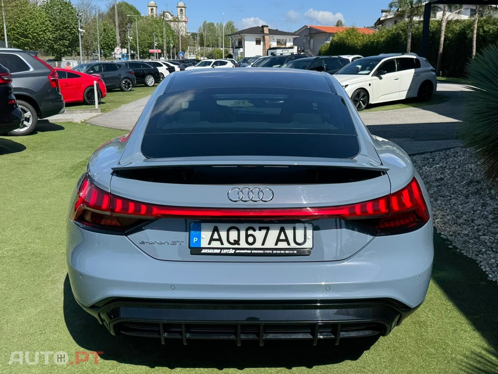Audi E-Tron GT quattro