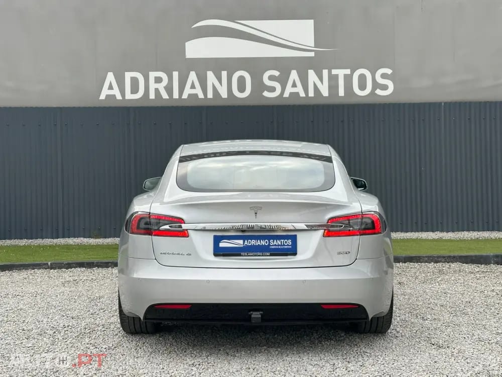 Tesla Model S Performance