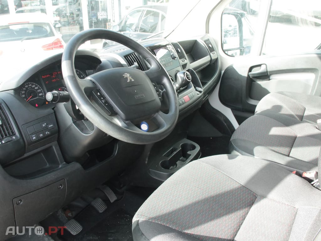 Peugeot Boxer 2.2 BlueHDi 330 L1H1 Pro