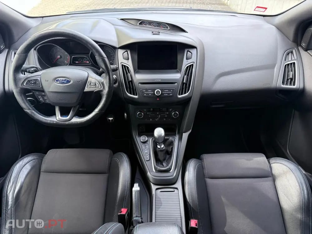 Ford Focus 2.3 EcoBoost S&S 4WD RS