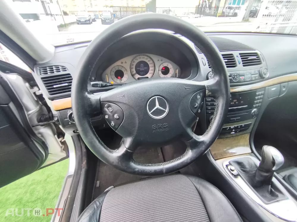 Mercedes-Benz E 220 CDi Avantgard