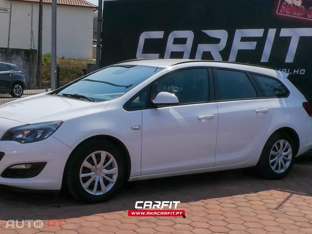 Opel Astra Outro