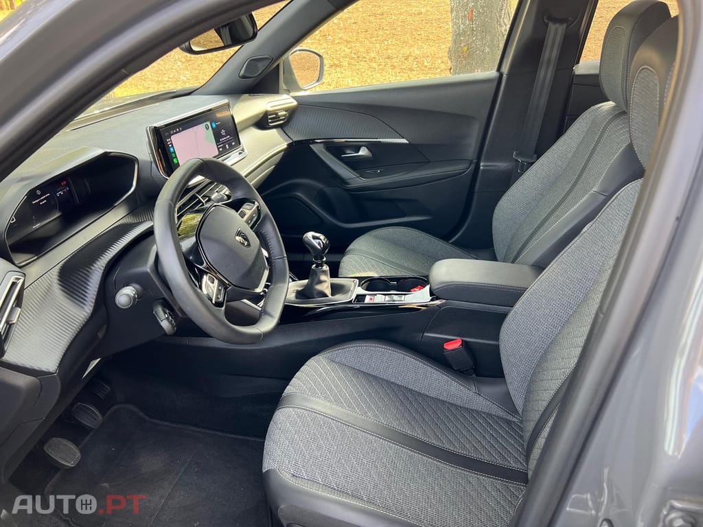 Peugeot 2008 1.2 PureTech Allure