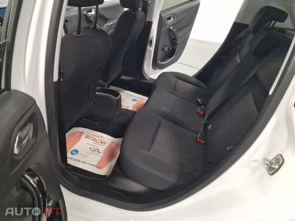 Peugeot 208 1.6 BlueHDi Style