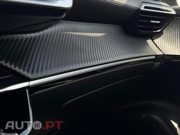 Peugeot 2008 PureTech 130 EAT8 GT