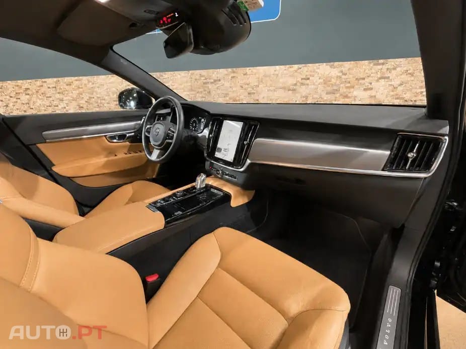 Volvo S90 2.0 T8 Momentum AWD Geartronic