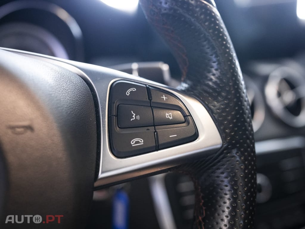 Mercedes-Benz CLA 220 (CDI) d 7G-DCT Orange Art Edition