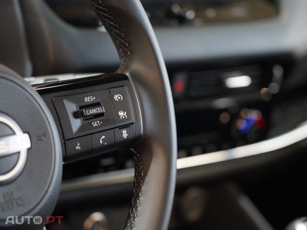 Nissan Qashqai 1.3 DIG-T N-Connecta LED+TT+SKY