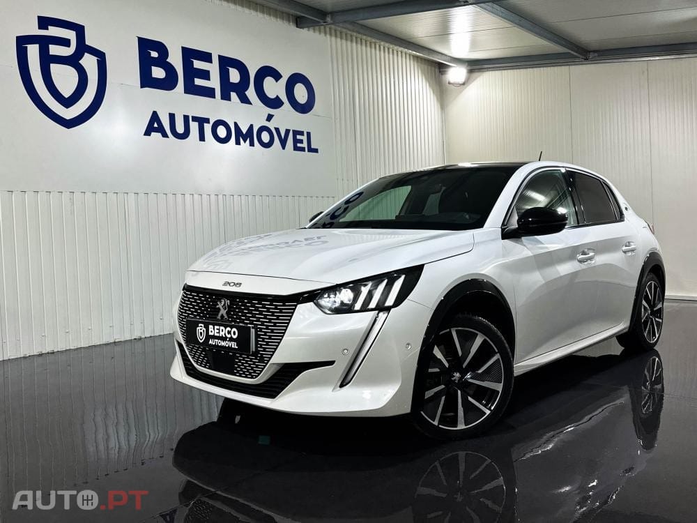 Peugeot E-208 50 kWh GT Pack
