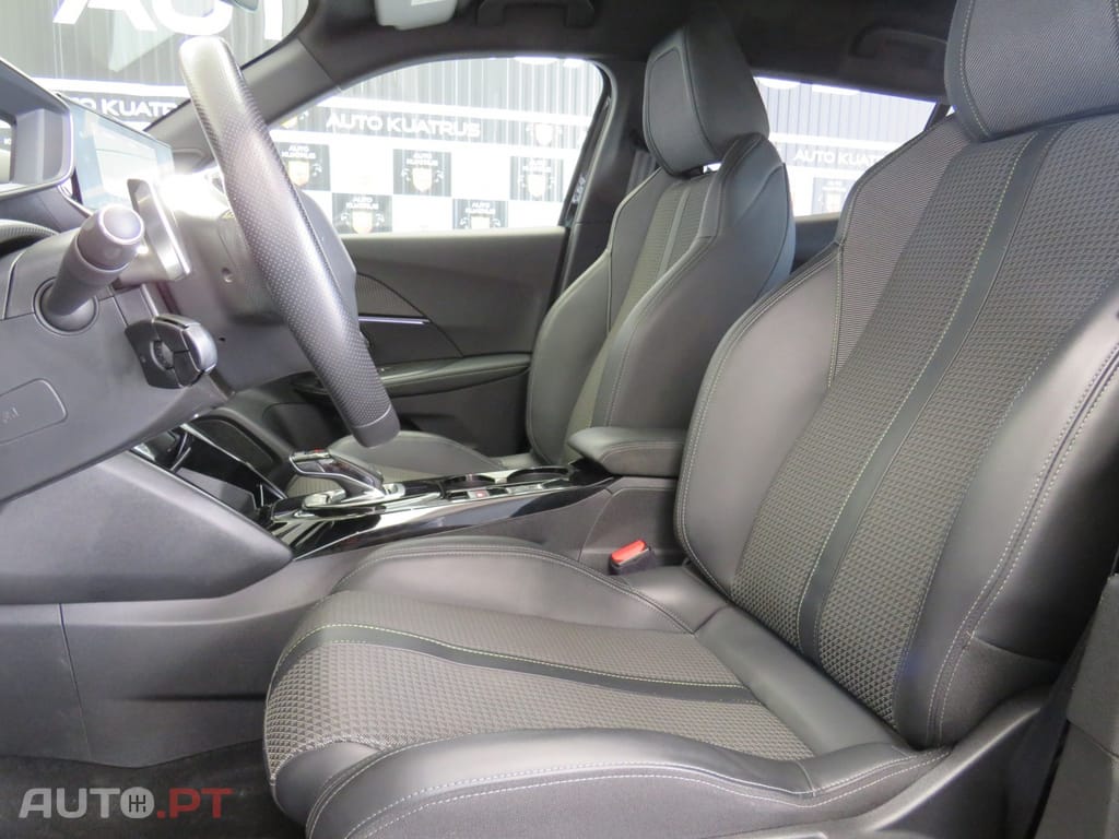 Peugeot 2008 1.5 BlueHDi GT EAT8