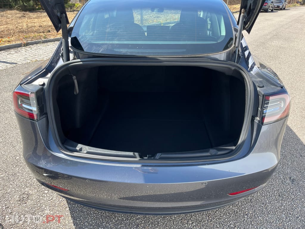 Tesla Model 3 Long Range AWD Dual Motor