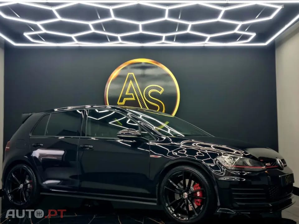 Volkswagen Golf VII GTI PERFORMANCE