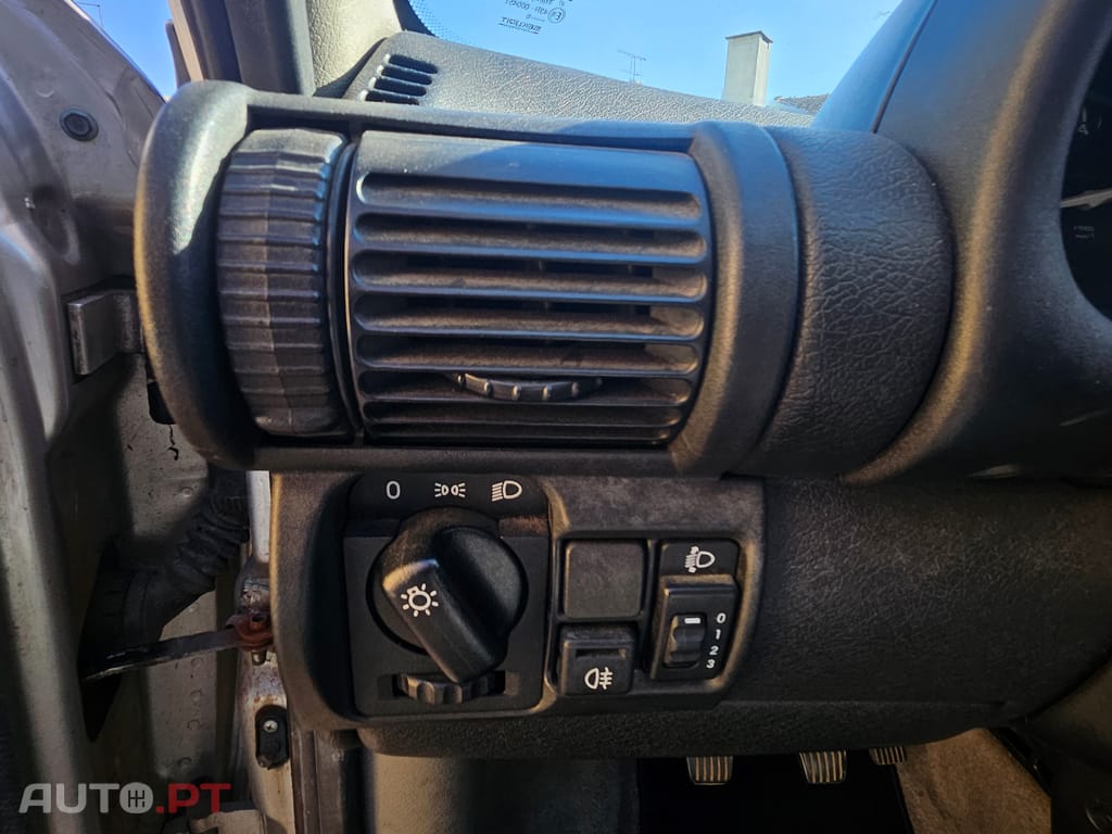 Opel Corsa 1.2 65cv