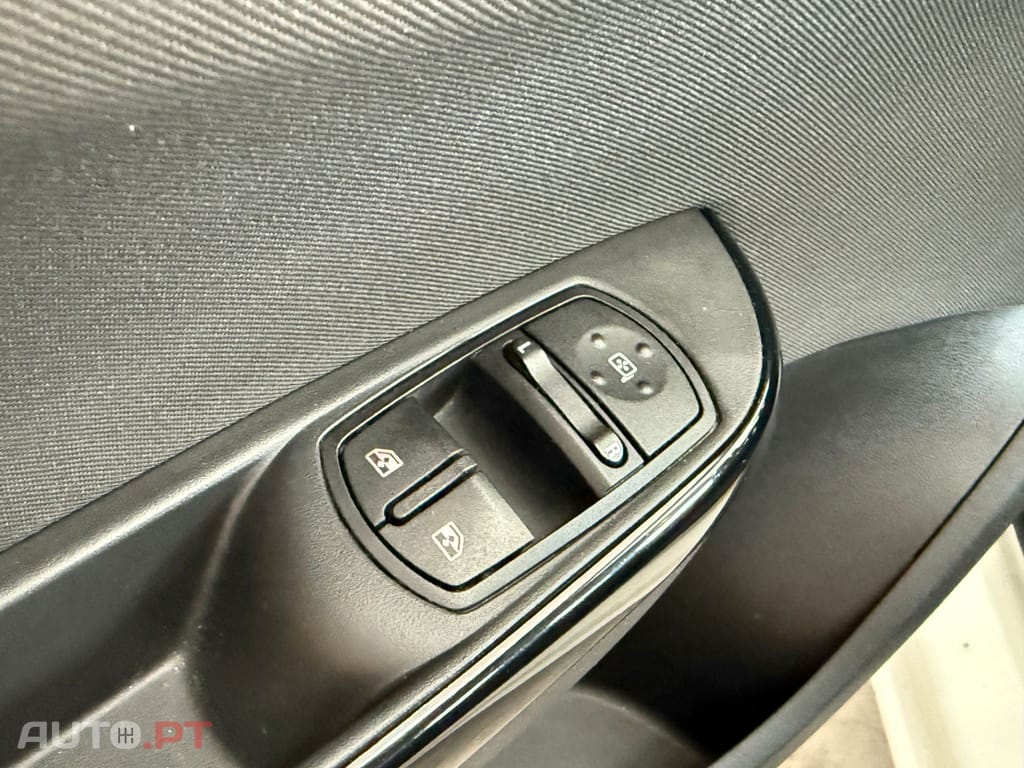 Opel Corsa Outro