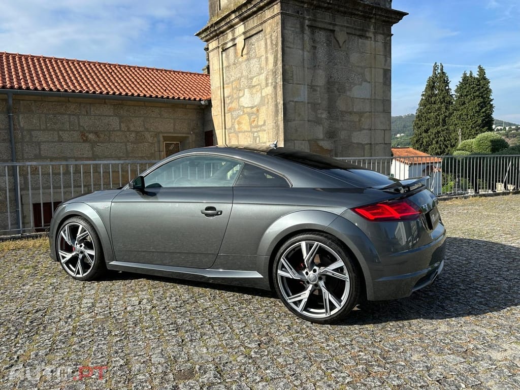 Audi TT 2.0 TFSI S-line S tronic