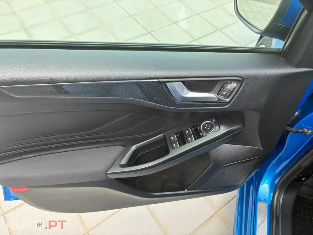 Ford Focus 1.0 EcoBoost Mild-Hybrid ST-Line X