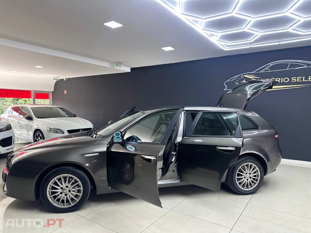 Alfa Romeo 159 Sportwagon 1.9 JTDm 16V Sportiva