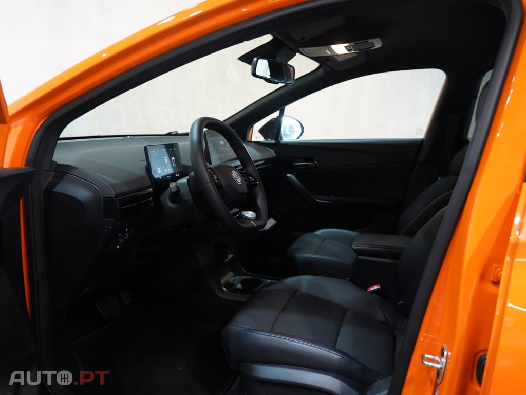 MG MG4 64 kWh Luxury