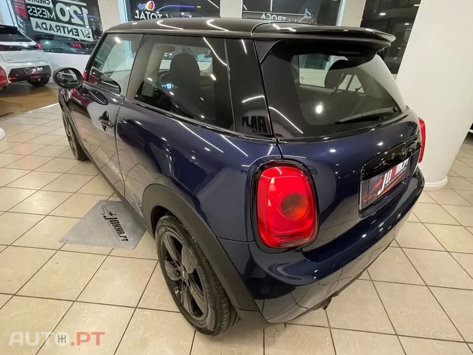 MINI One D BLACK DETAILS