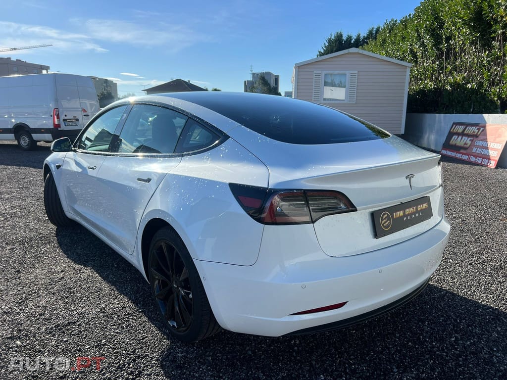 Tesla Model 3 Tração Traseira