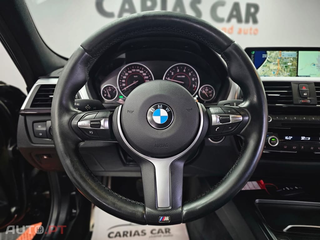 BMW 330 iPerformance Pack M