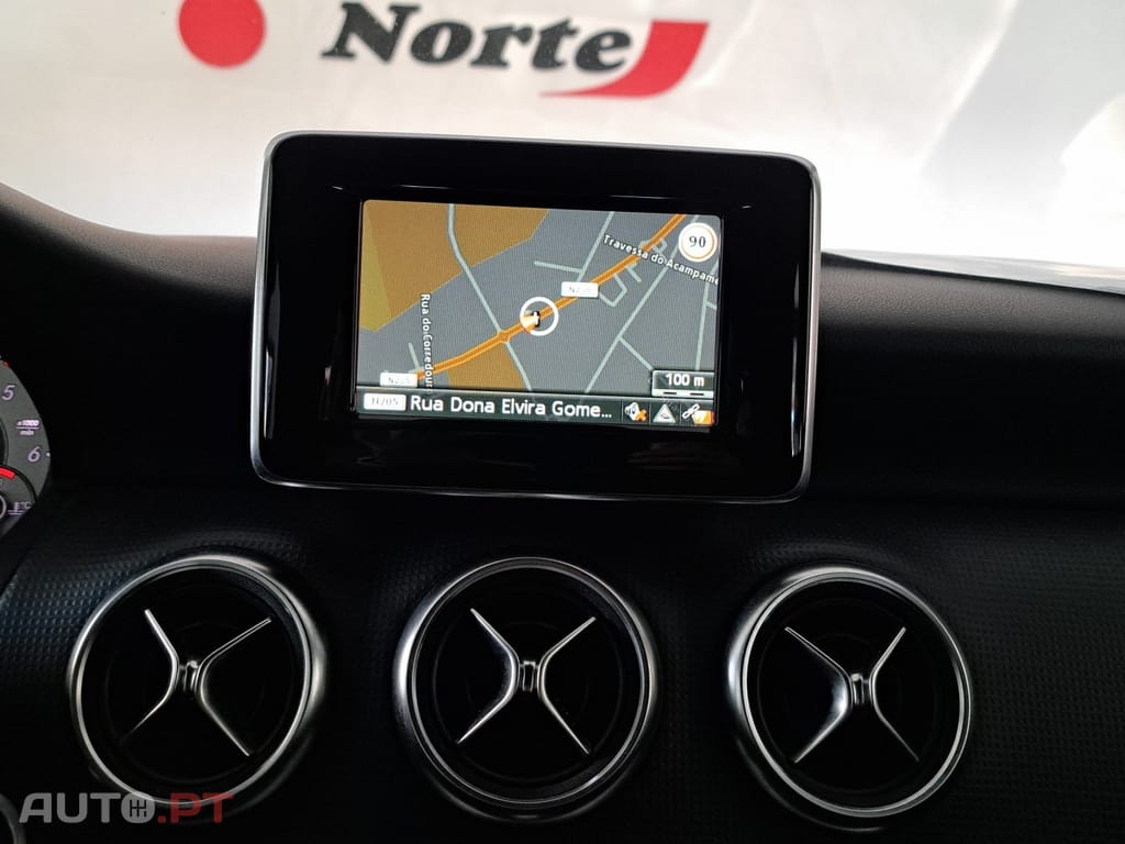 Mercedes-Benz A 180 d AMG Line