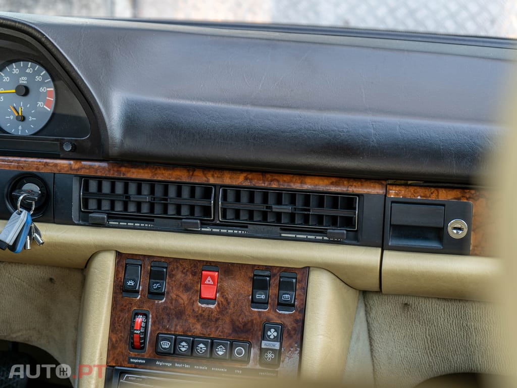 Mercedes-Benz 500 SEC W126