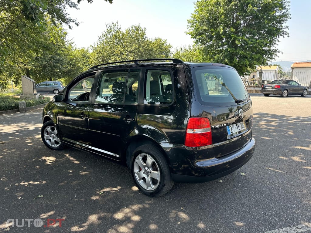 Volkswagen Touran 1.9 TDi Highline EC 7L