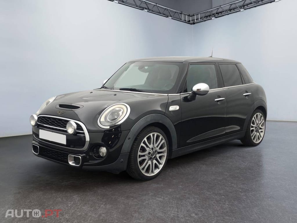 MINI Cooper S Finition Red Hot Chili