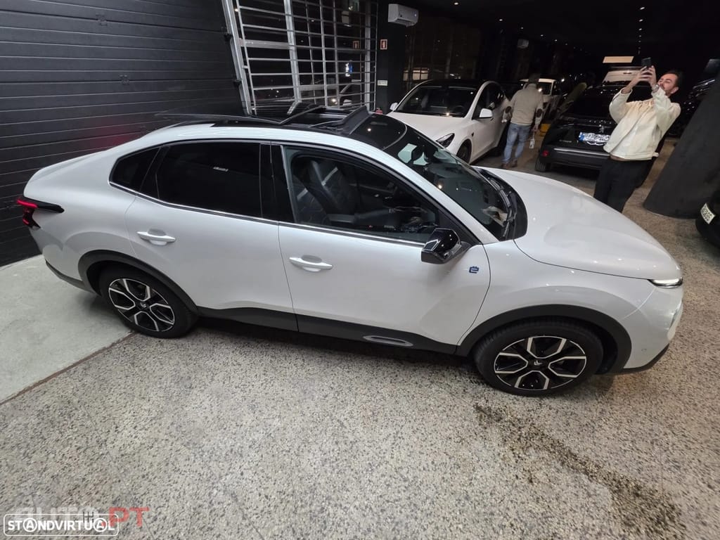 Citroen e-C4 X Shine Pack