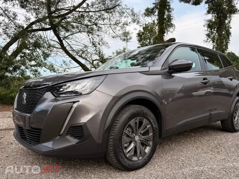 Peugeot 2008 1.2 PureTech Active Pack — fotografia 9