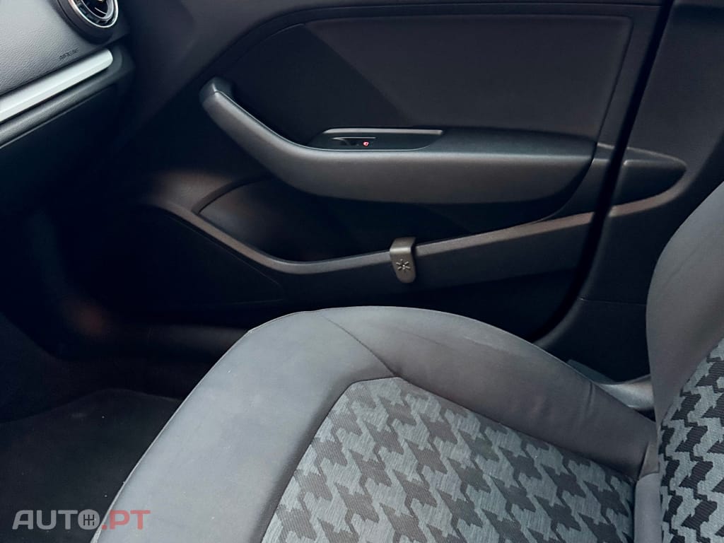 Audi A3 1.6 TDi Advance Ultra