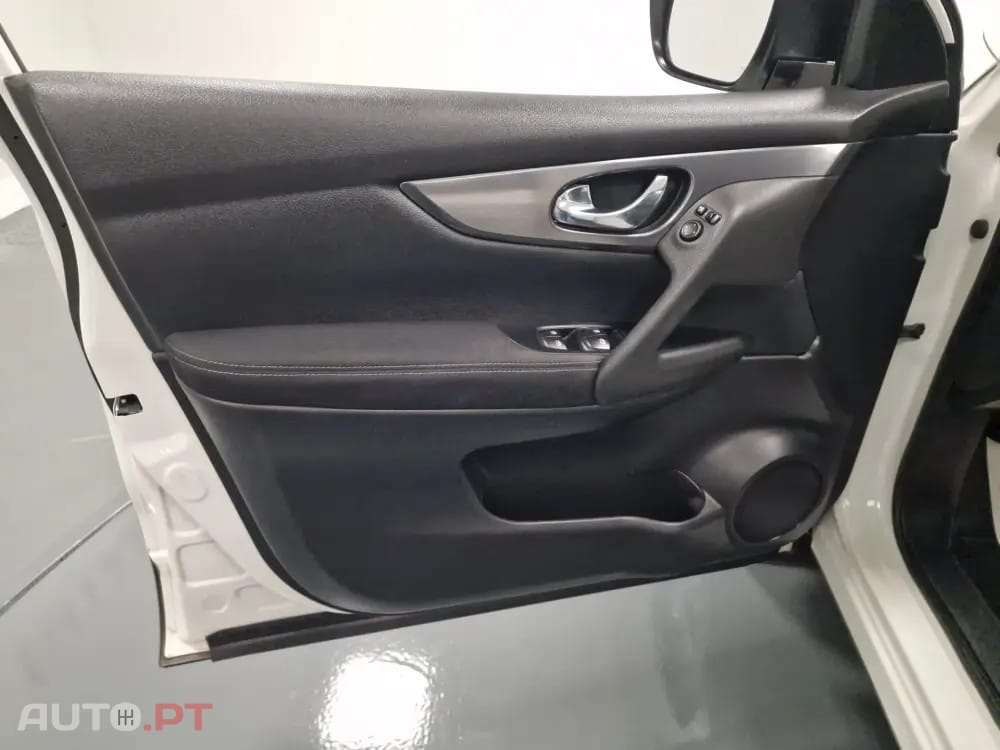 Nissan Qashqai 1.5 dCi N-Connecta