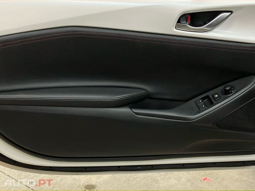 Mazda MX-5 1.5 Sky-G Excellence Navi
