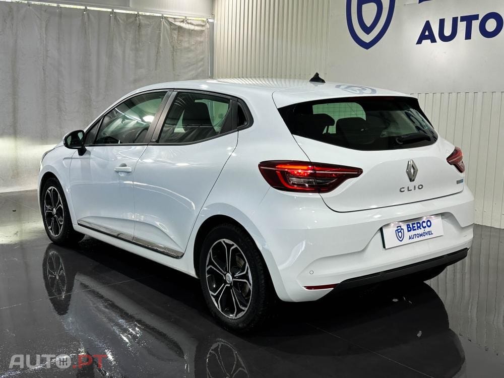 Renault Clio 1.6 E-Tech Intens