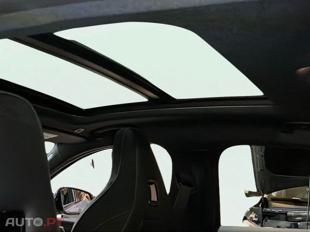 BMW 118 i Pack Desportivo M Auto