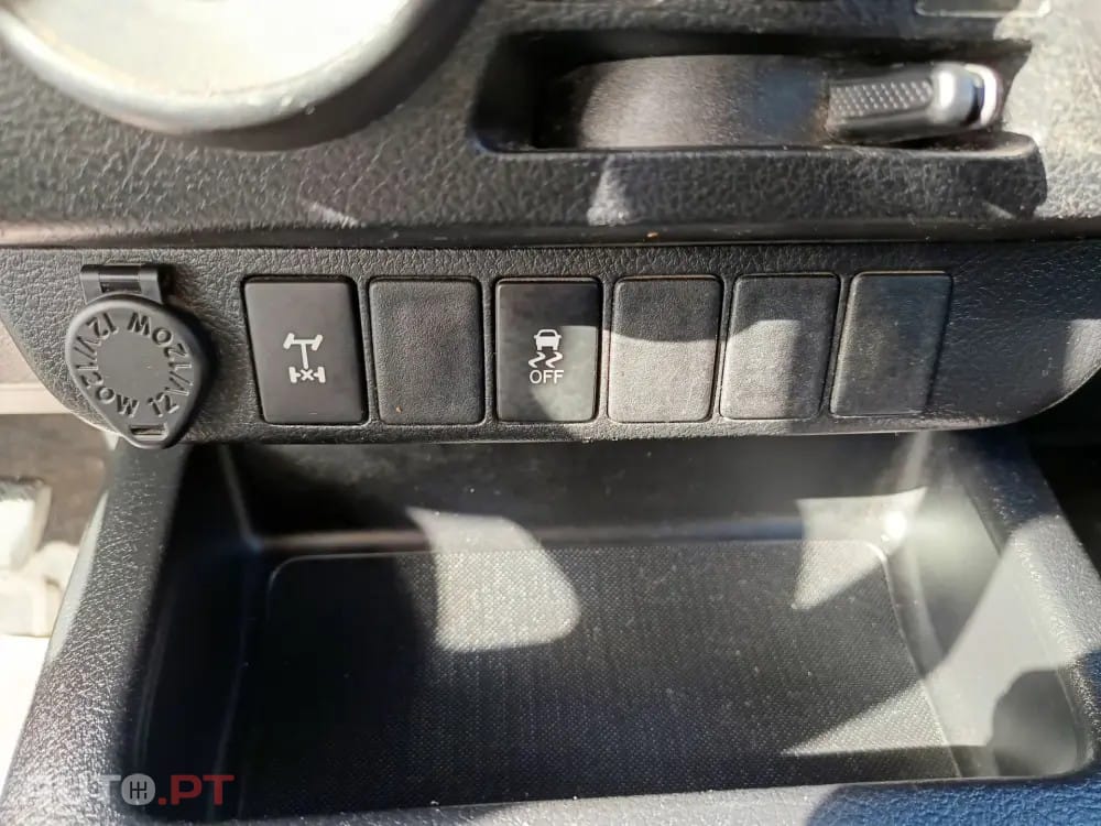 Toyota Hilux 2.4 D-4D 4WD Challenge