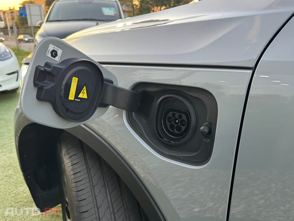 Volvo XC40 1.5 T4 PHEV Plus Dark