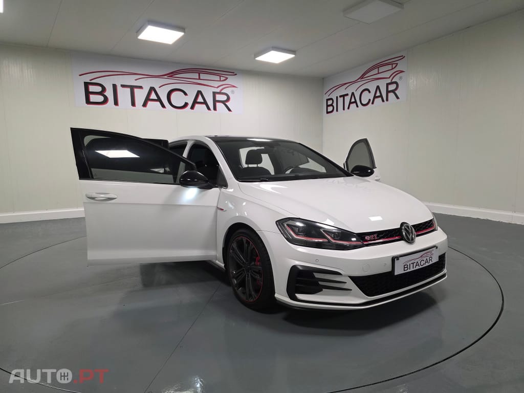 Volkswagen Golf 2.0 TSI GTI DSG Performance