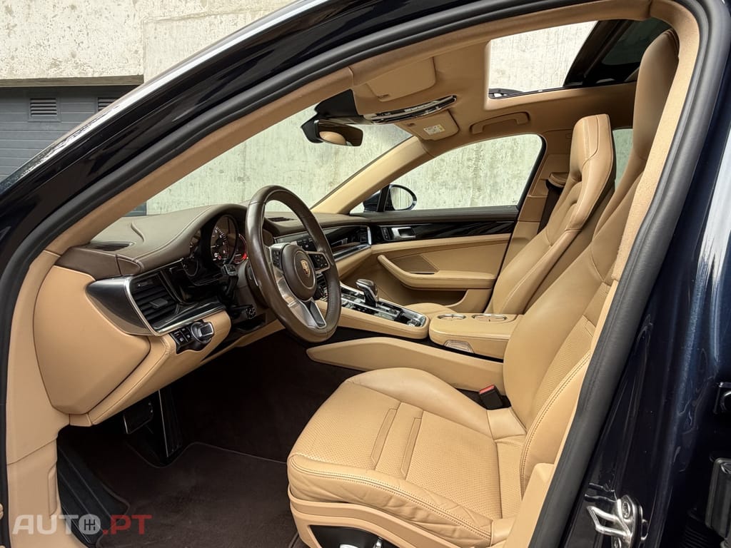 Porsche Panamera 4 E-Hybrid Platinum Edition