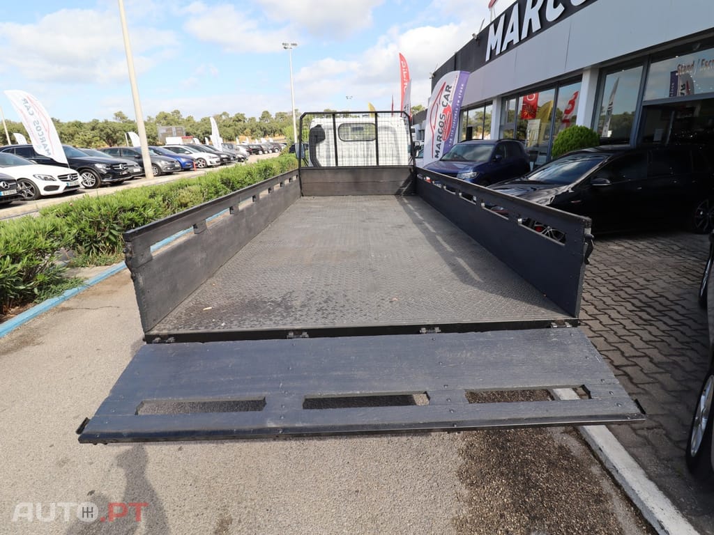Nissan Cabstar 3.0 TD 110.35/1 SE