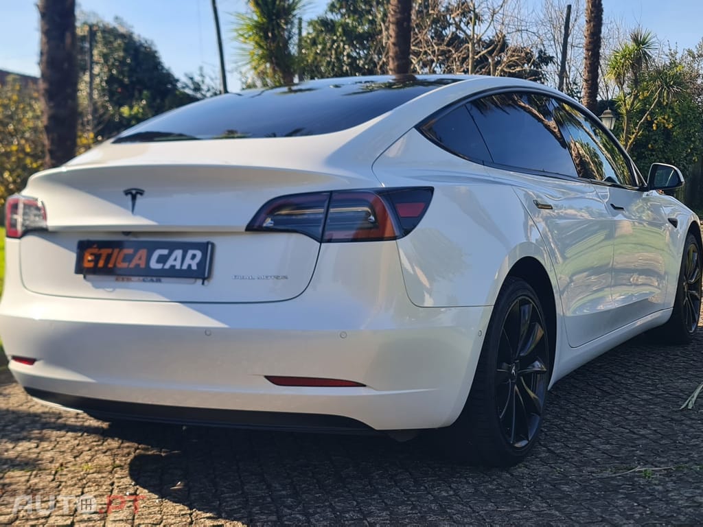 Tesla Model 3 Long-Range Dual Motor AWD