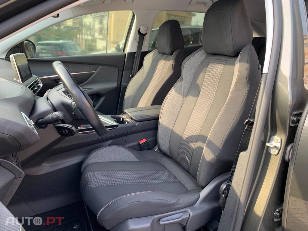 Peugeot 3008 1.5 BlueHDi Active