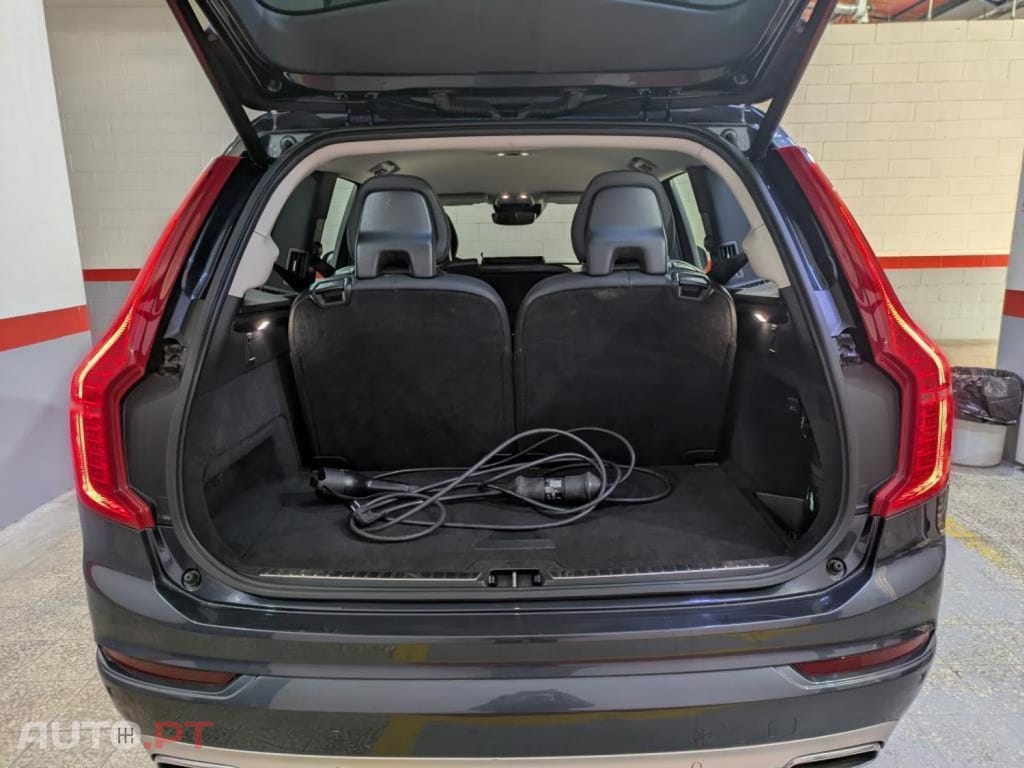 Volvo XC90 2.0 T8 PHEV Momentum AWD