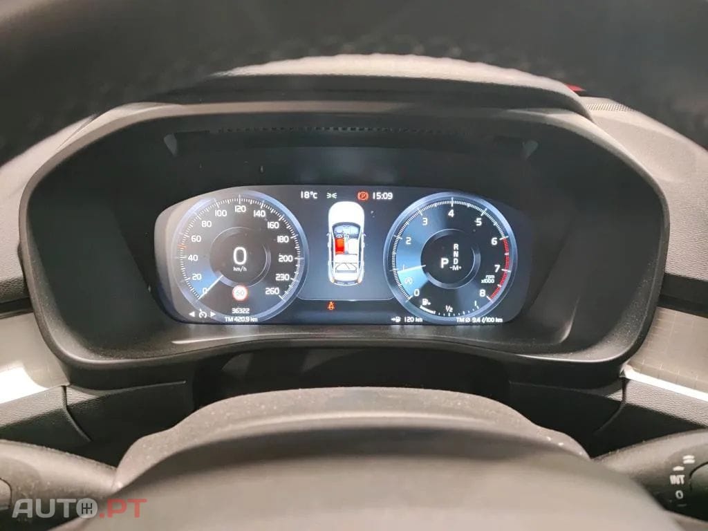 Volvo XC40 1.5 T2 Plus Dark Auto