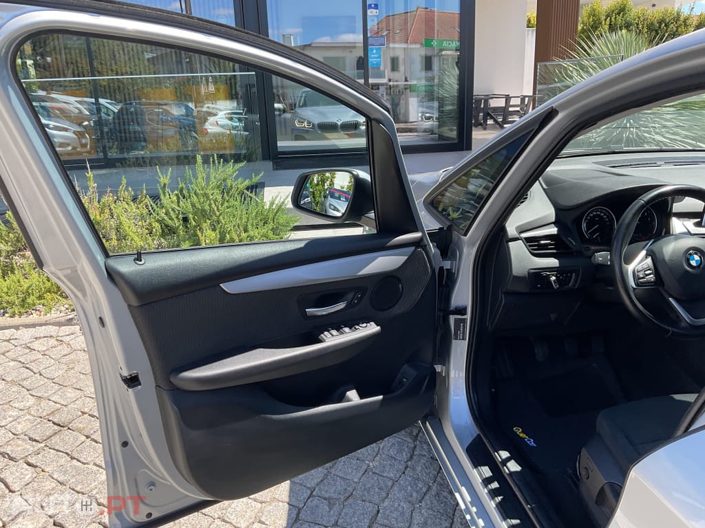 BMW 216 i 7L