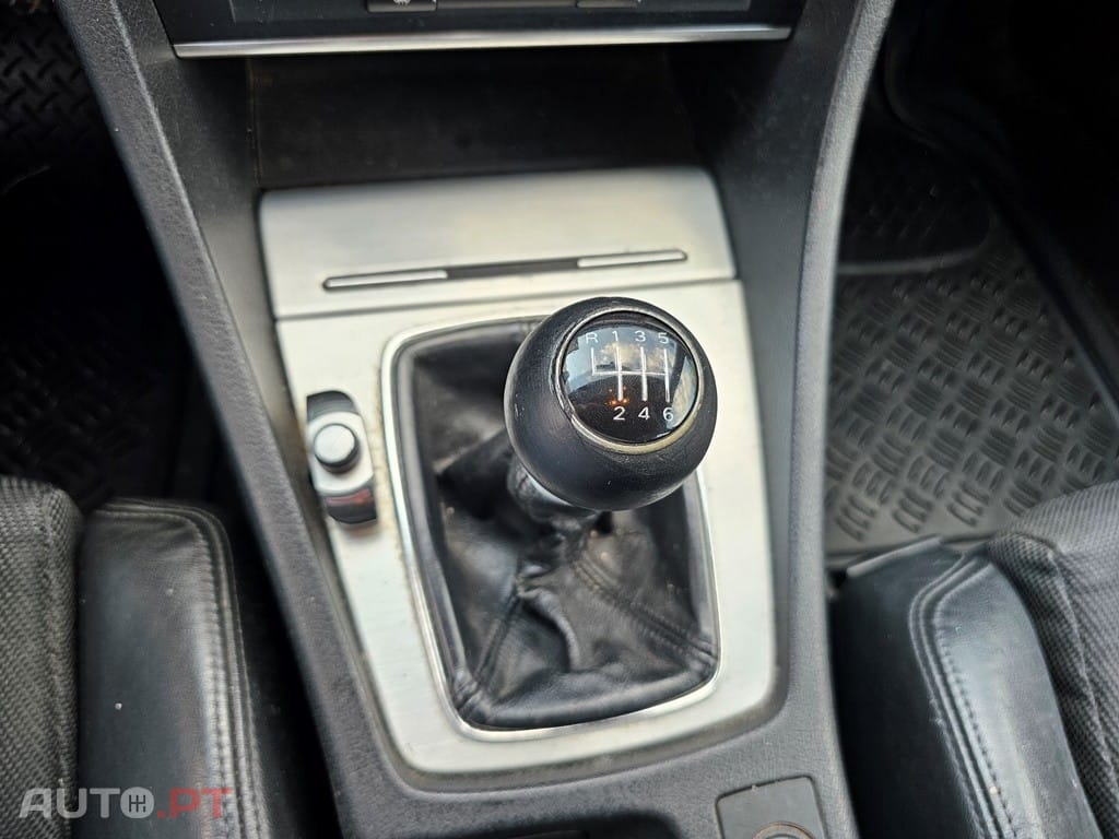 Audi A4 Avant 2.0 TDI S-line